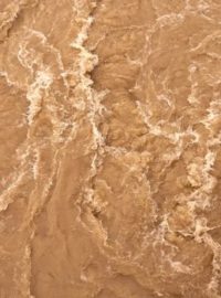 água do rio que transbordou no Rio Grande do Sul durante enchente de maio