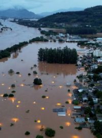 A maior campanha solidária do RS enchentes